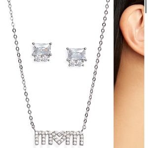 NORDSTROM Pendant Necklace & Stud Set MOM
